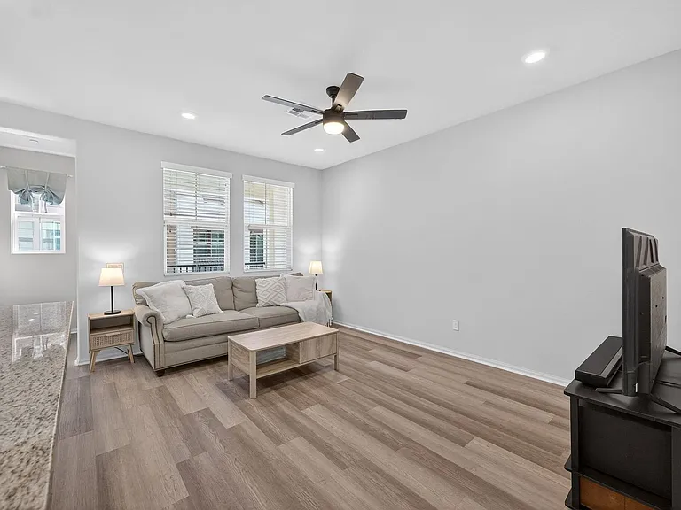 40379 Melrose Dr — Photo 21