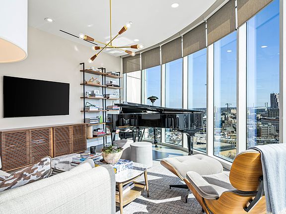 3rd image of 123 Lexington Ave Unit 1606