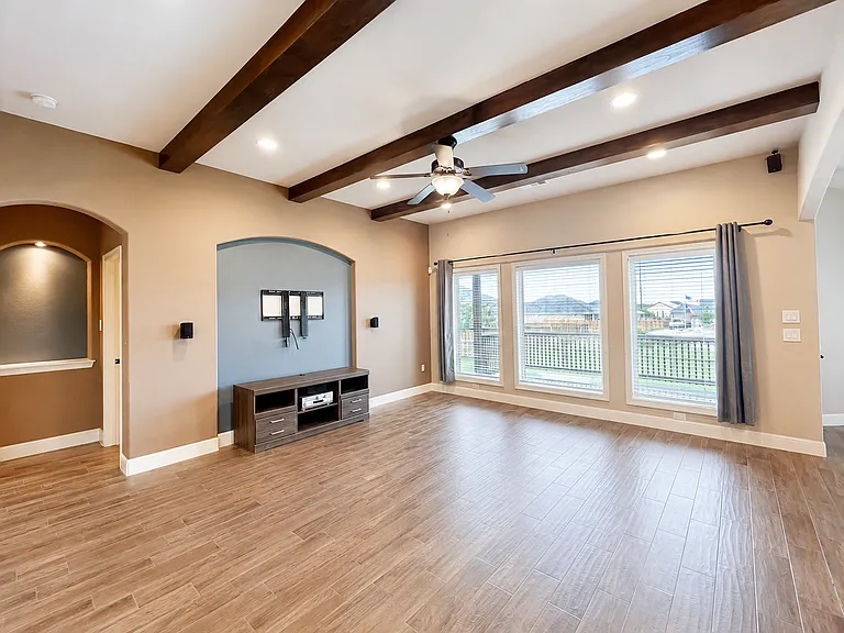 1609 Calvin Loop — Photo 12