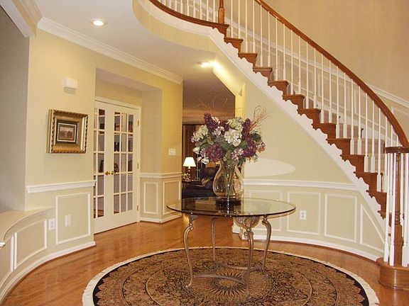 Rotunda foyer and circular staircase
