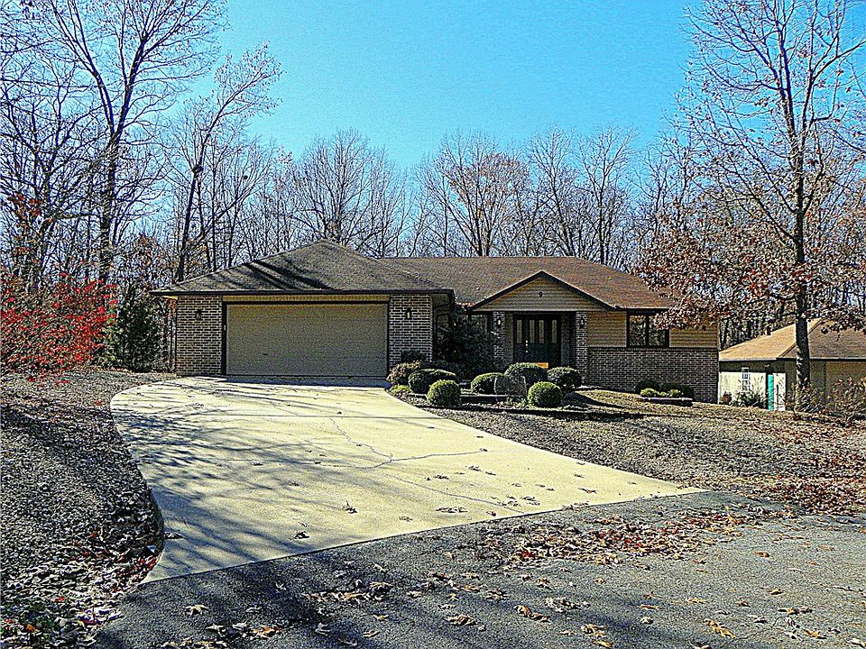 1st image of 9 Glencoe Ln