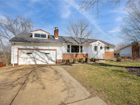 8861 Gladys St NW, Massillon, OH 44646