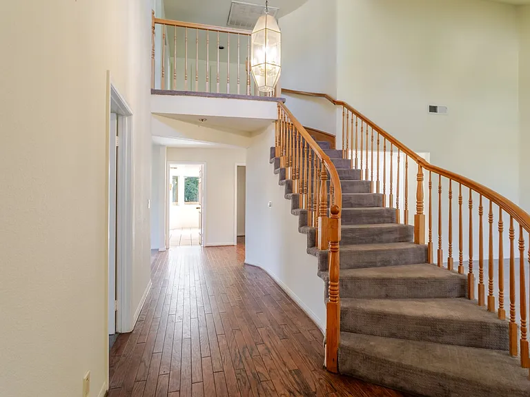 7306 Newcastle Ave — Photo 10