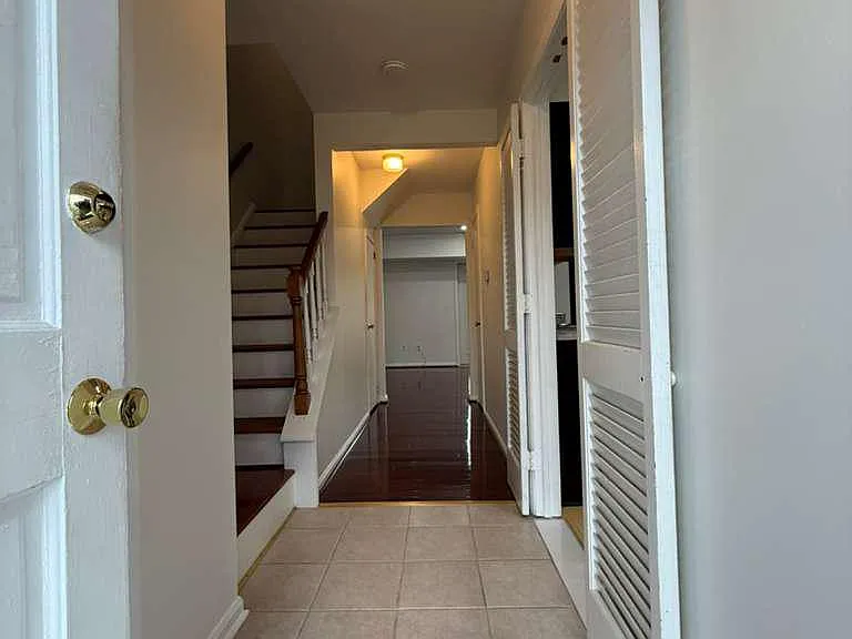 6152 Strasburg Dr — Photo 37