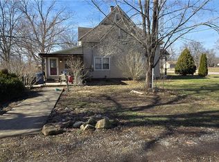 319 E Broadway, Iola, IL 62838