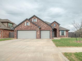 10925 SW 20th St, Yukon, OK 73099