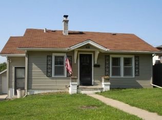 4112 R St, Omaha, NE 68107