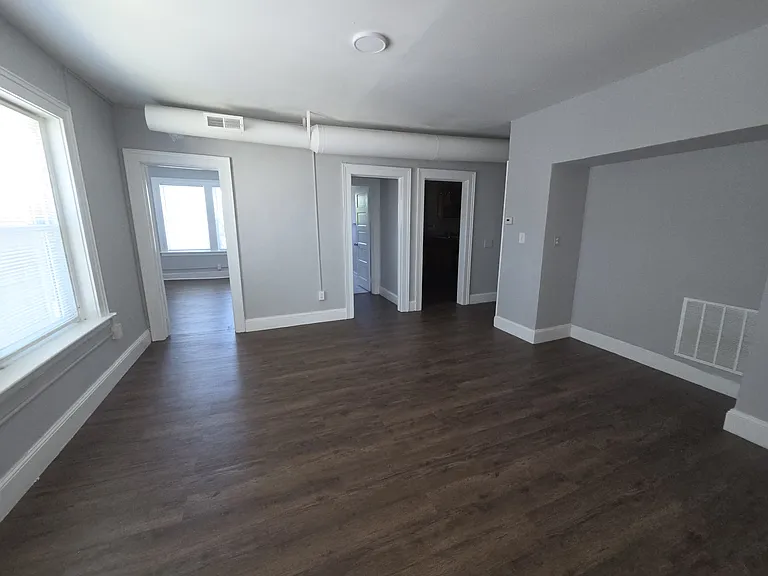 356 S Main St — Photo 2