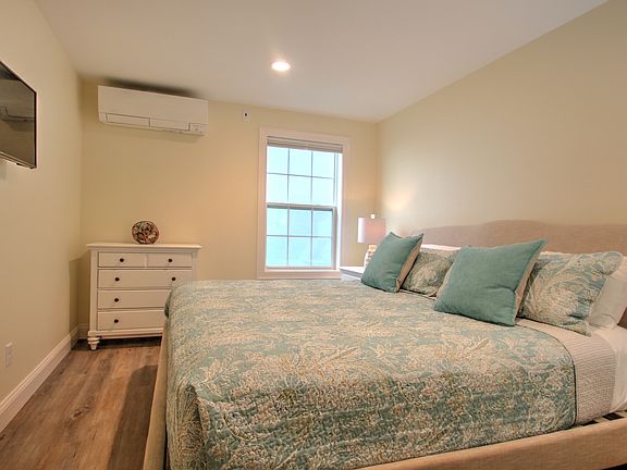 One-bedroom unit 11