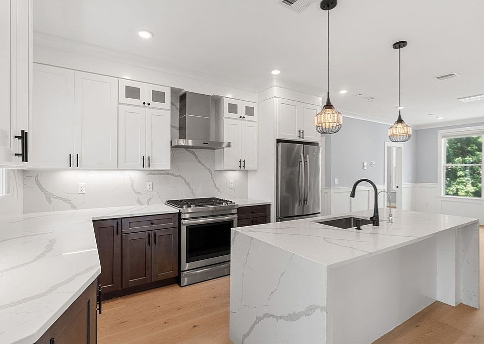 1st image of 113 Beacon St #B