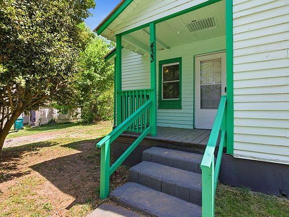 5th image of 433 Jones St