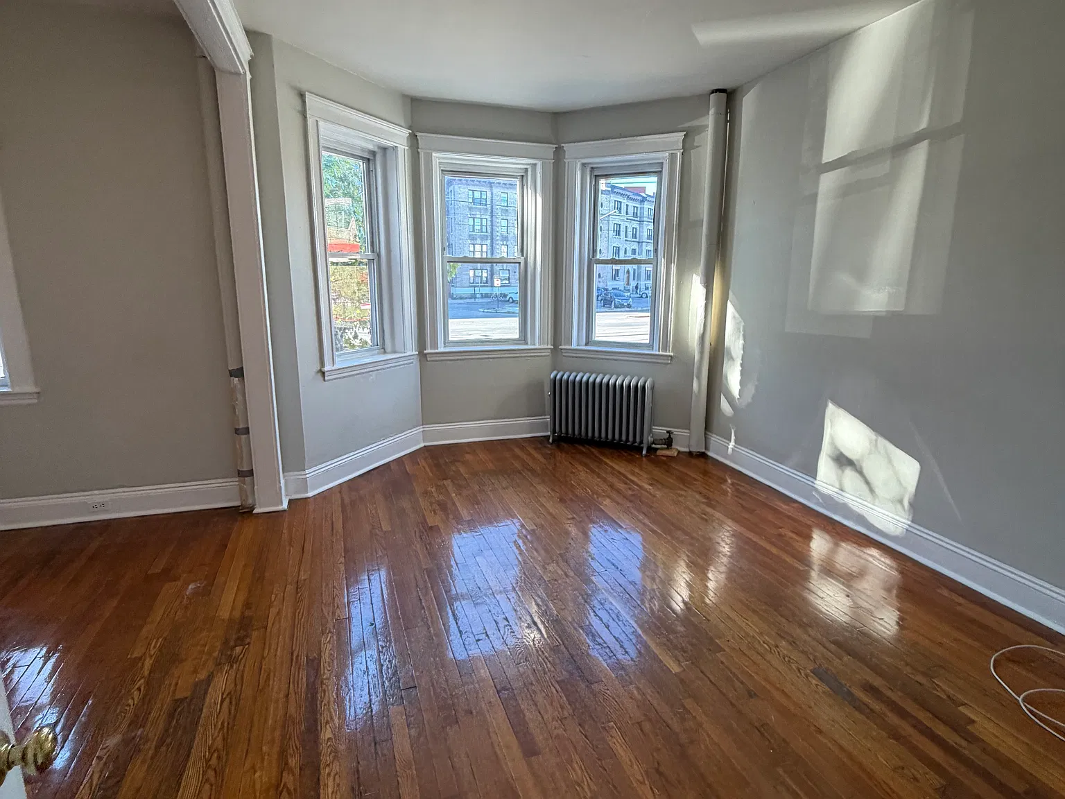 2 bed, 1.0 bath, $2,820 — Photo 2