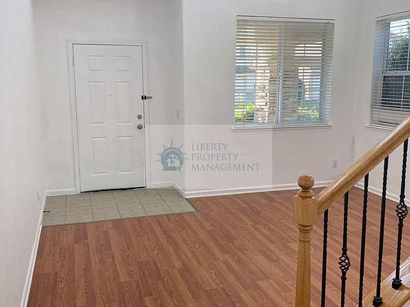 3rd image of 9041 Chianti Cir