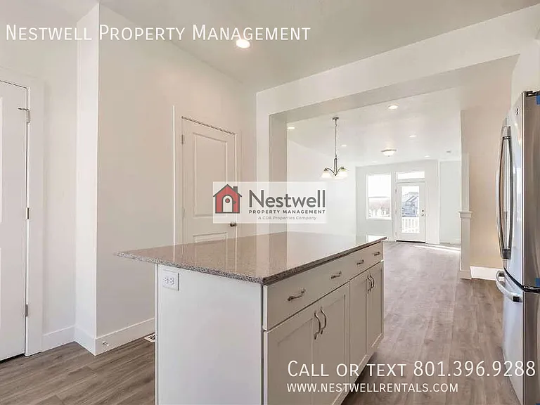 7946 S 5440 W — Photo 6