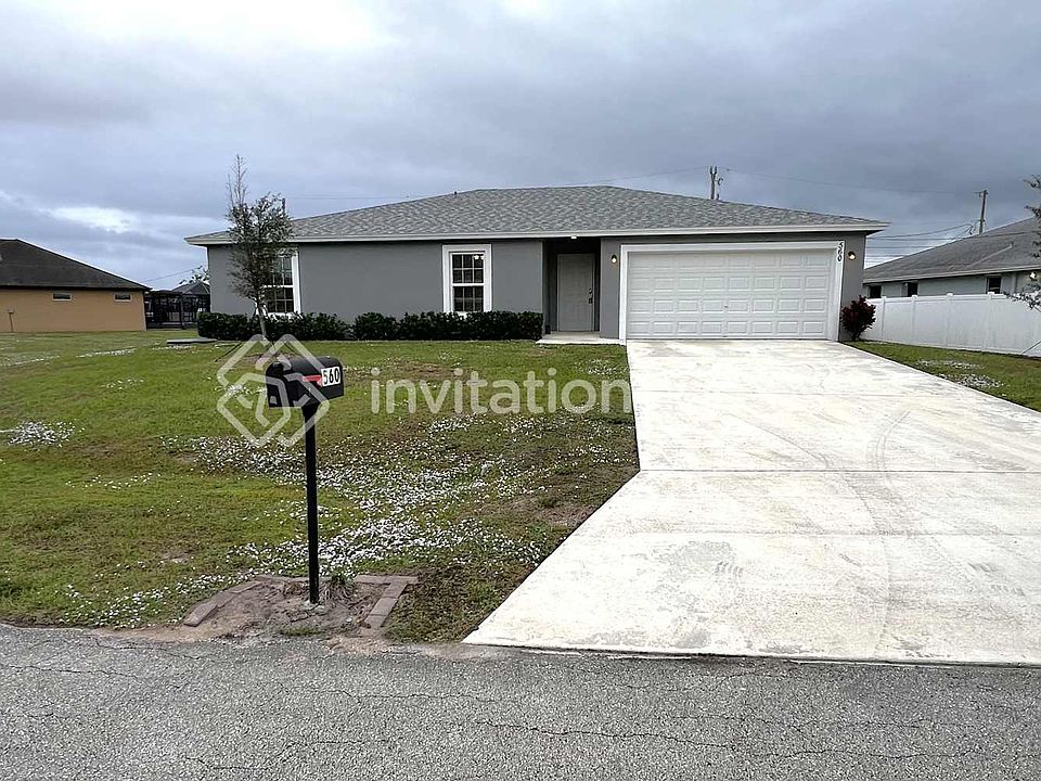 1st image of 560 SW Nagle Pl
