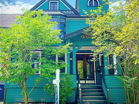 2nd image of 254 Richmond Ave