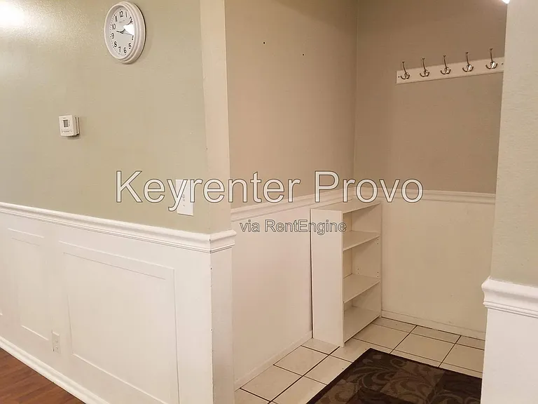 1686 Hickory Ln — Photo 5