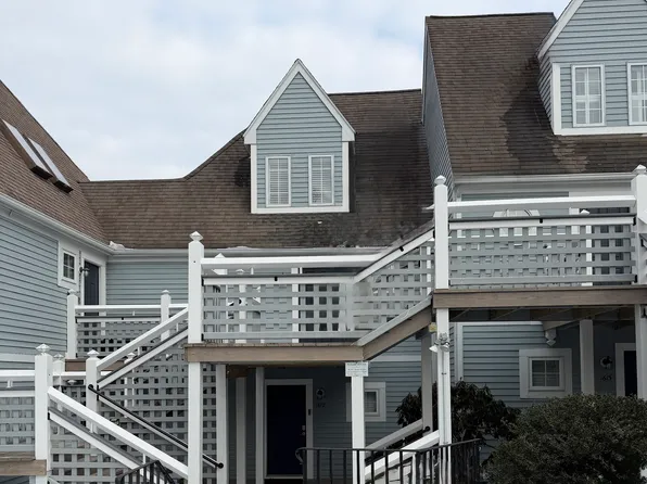 1621 Old Pond Lane #1621, Norwich, CT 06360