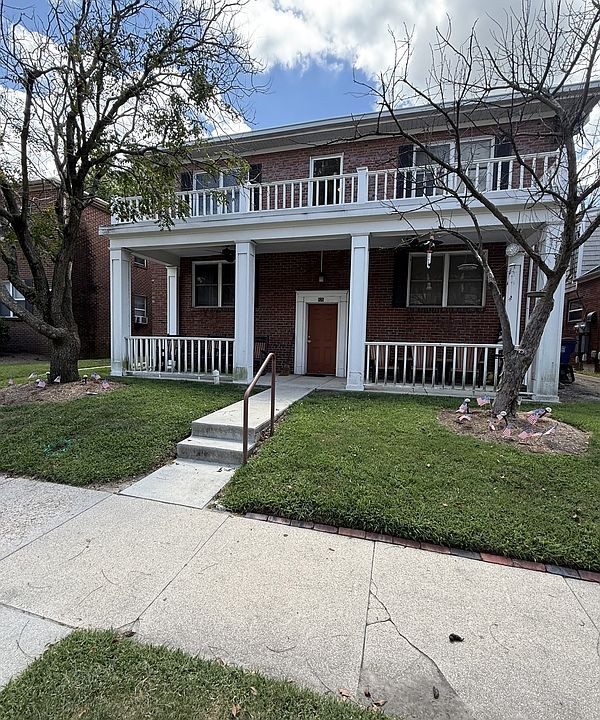 1st image of 825 Harrington Ave