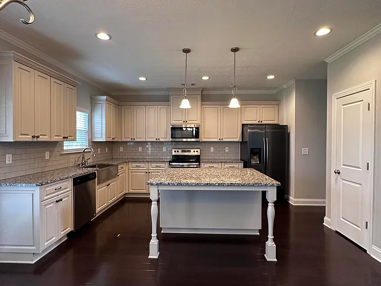 182 Caroleton Dr — Photo 6