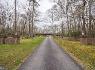 6035 Manor Ln, La Plata, MD 20646