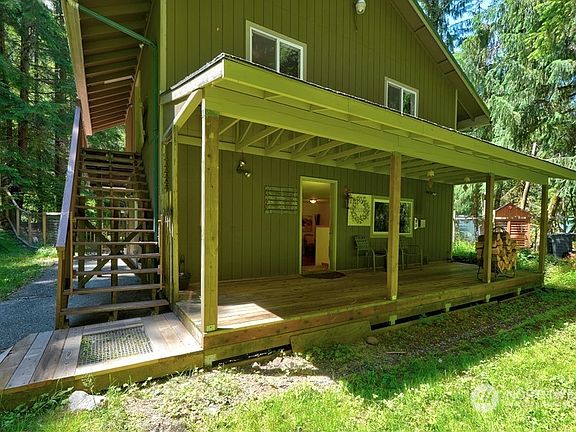 4th image of 16725 Mountainside Drive E