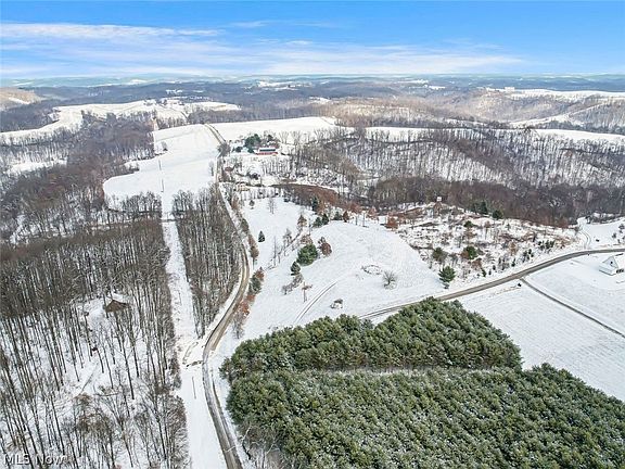 3rd image of 87085 Crall Rd