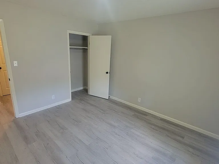103 White St — Photo 9
