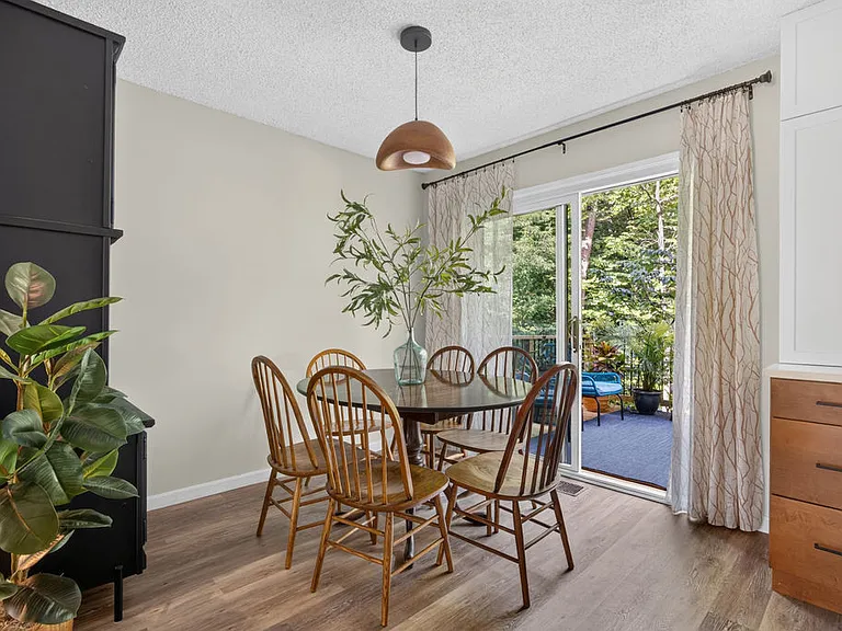 2190 Cartwright Pl — Photo 21