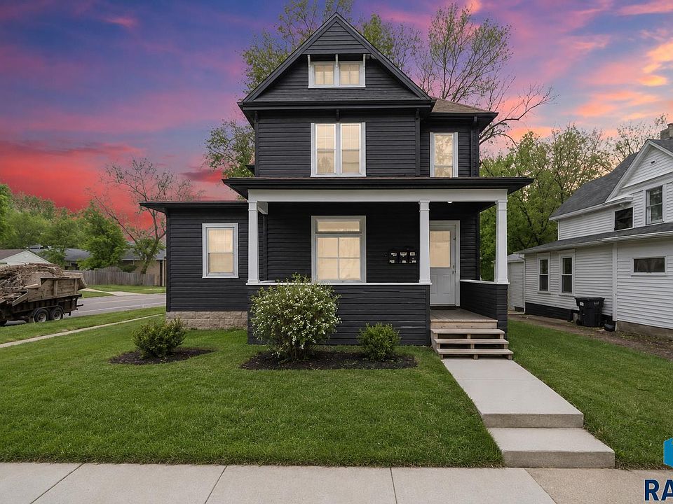 1st image of 801 W 13th St