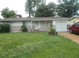 10107 Viscount Dr, Saint Louis, MO 63136