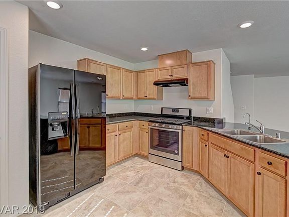 5th image of 7945 Brookside Falls Ct