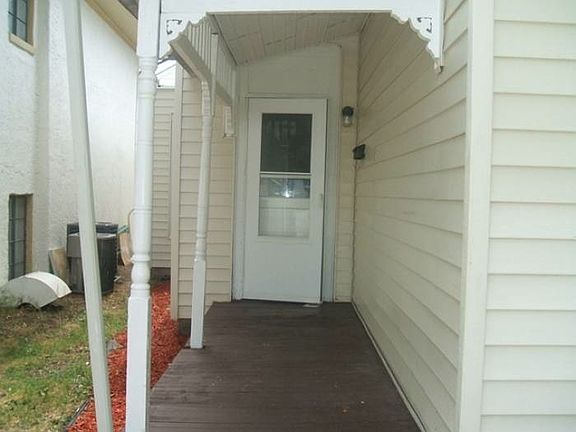 2nd image of 303 W Stadium Ave