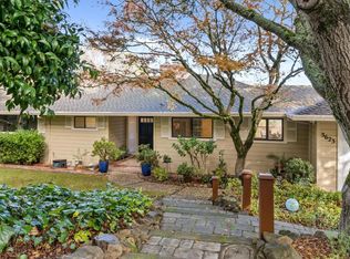 3623 Holland Dr, Santa Rosa, CA 95404