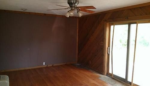 3rd image of 9518 Baldwin Dr