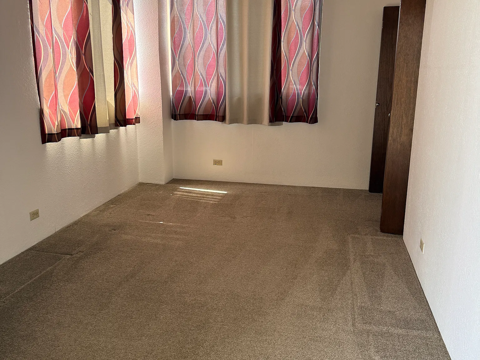2 bed, 1067 sqft, $2,500 — Photo 4