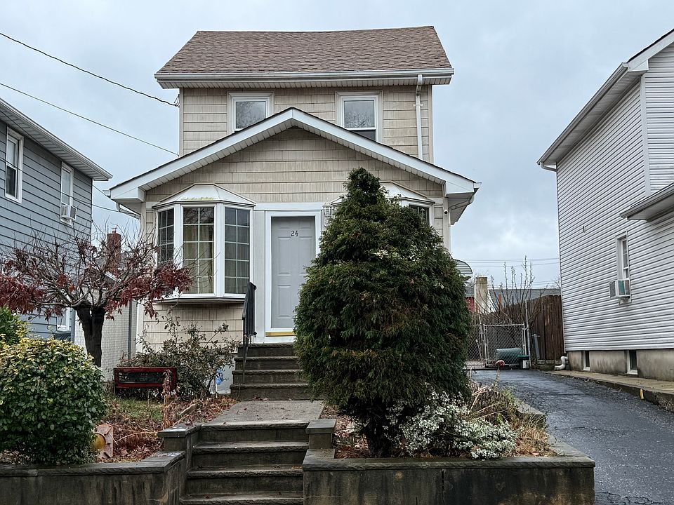 1st image of 24 Ellington St