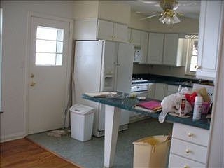 5th image of 216 N Queens Ct