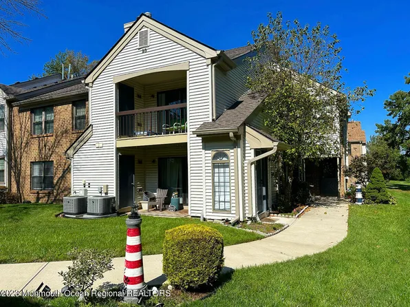 2313 Bayhead Drive #2313, Parlin, NJ 08859
