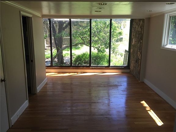 4th image of 710 Rock Harbor Ct