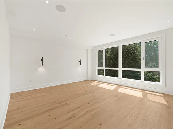 209 6th Street image 11 of 50