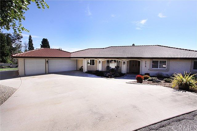 1st image of 2418 Vista Dr