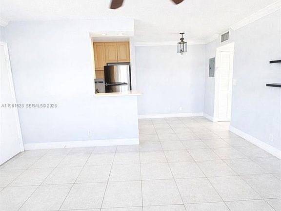 3rd image of 110 SE 2nd St APT 312