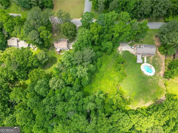 6990 Oak Leaf Dr, Fairburn, GA 30213