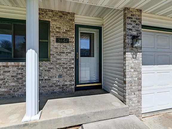 3rd image of 5862 Woodland Dr