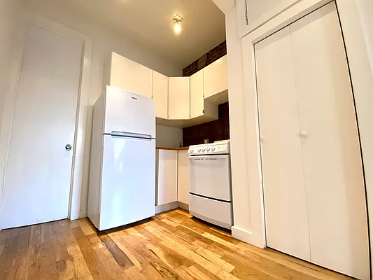 Rented by Nolita Group | media 19