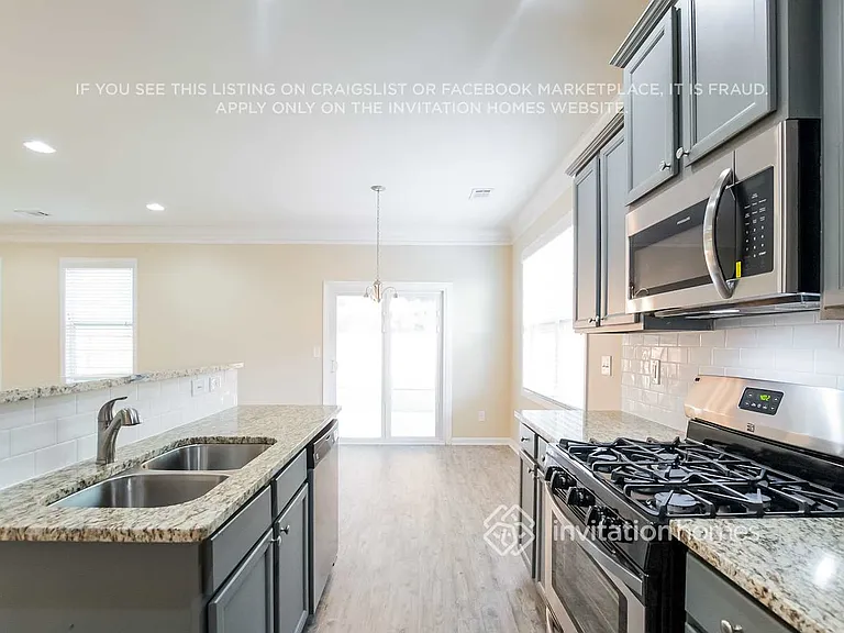 642 Ivy Chase Loop — Photo 8