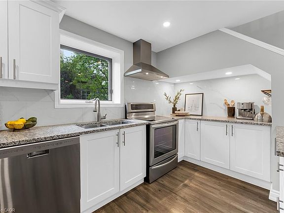 5th image of 175 Wellington St