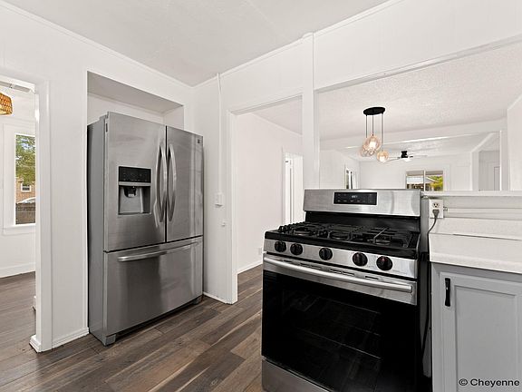 4th image of 1012 Richardson Ct