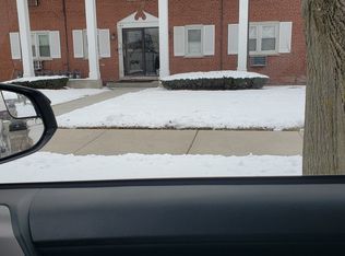 789 Dulles Rd APT C, Des Plaines, IL 60016